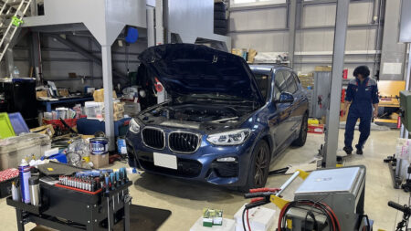 BMW X3 xDrive20d｜車検で入庫直前にブレーキパッドの消耗アラートが点灯【川崎市から】